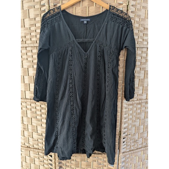 American Eagle Outfitters Dresses & Skirts - American Eagle Black V Neck Crochet Lace Trim Long Sleeve Crinkle Dress XS Boho